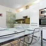 Exclusive Centre Apartment
