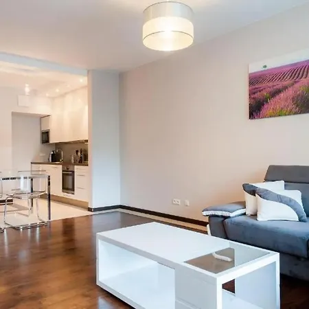 Inqse Centre Apartman Varsó