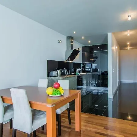 Apartament Inqse Centre *